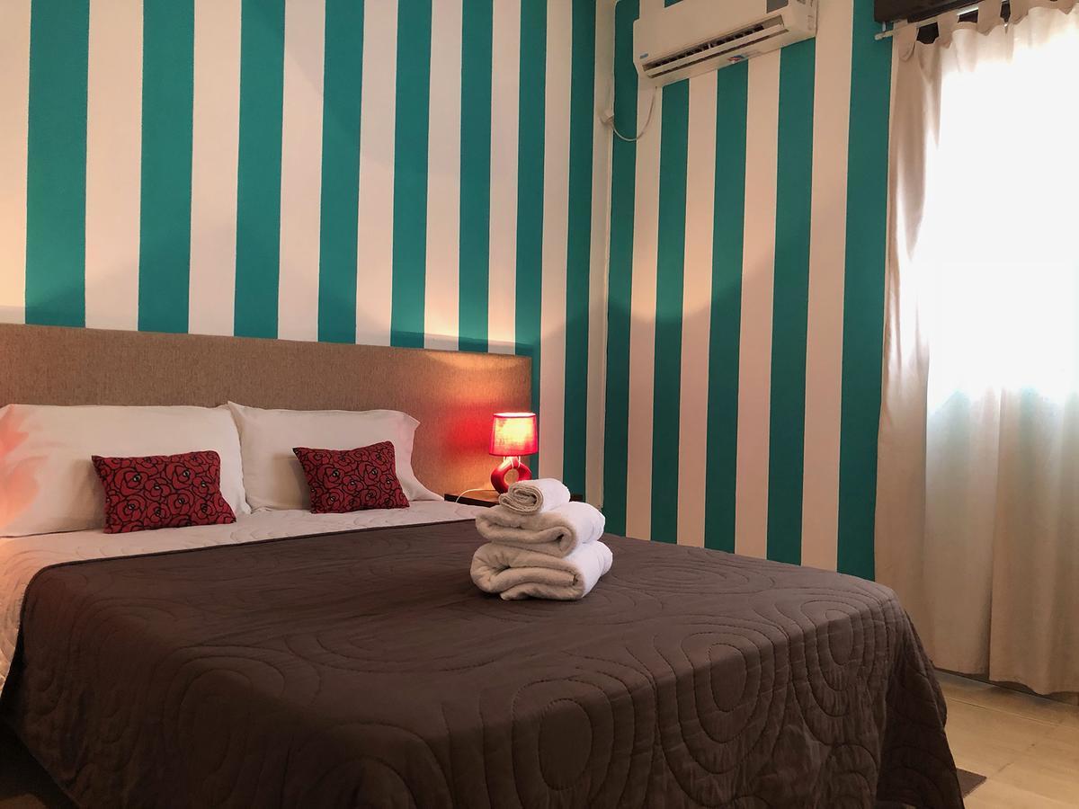 Defensa 821 Bed And Breakfast Buenos Aires Exterior foto